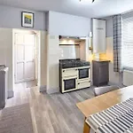 May House 3 Bedroomed House Whitby